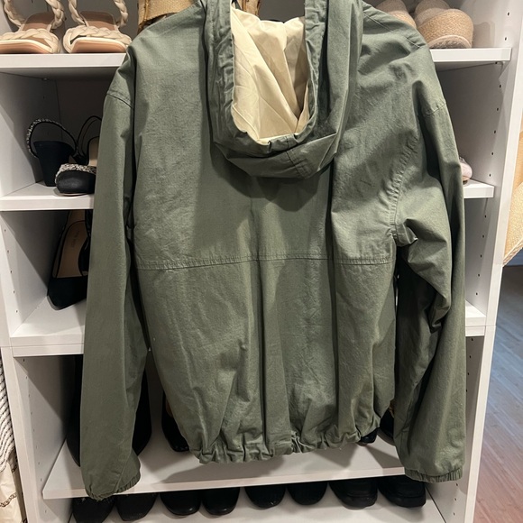 The North Face Olive and Cream Jacket - Picture 2 of 3